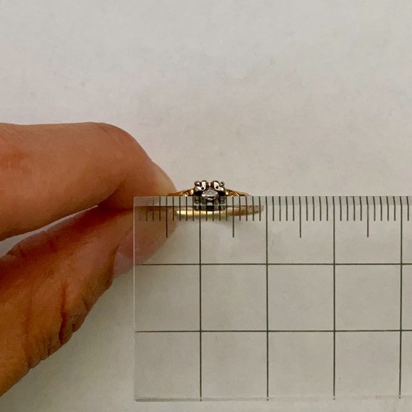 Vintage 14k Gold and Diamond Engagement Ring - Picture 10 of 10